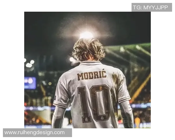 绝杀时刻缔造传奇足球球星巅峰逆转与荣耀瞬间